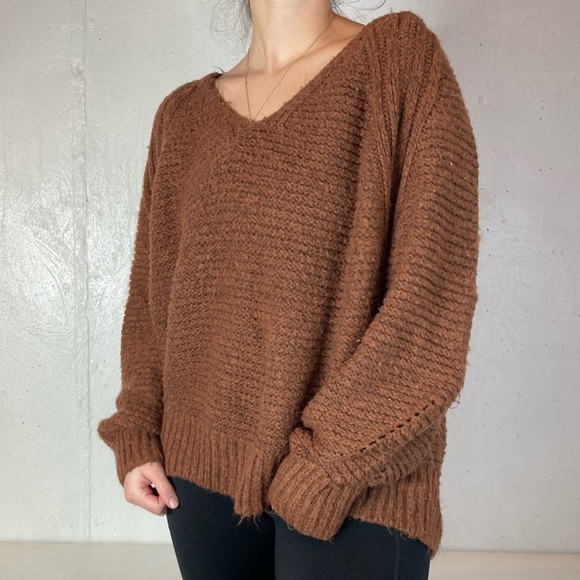 Universal Thread Chunky Knit Brown Fuzzy V Neck Sweater - Picture 6 of 11